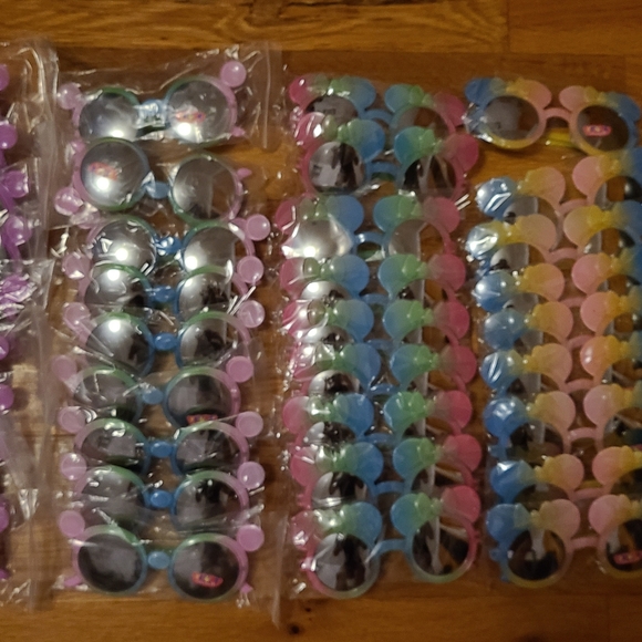 ✨️ 12 Assorted Sunglasses - Picture 3 of 3